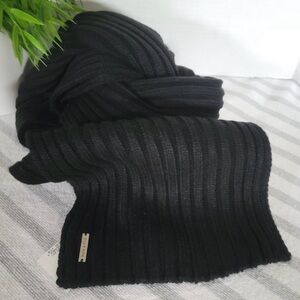 Soia & Kyo Black Mirka Ribbed Scarf